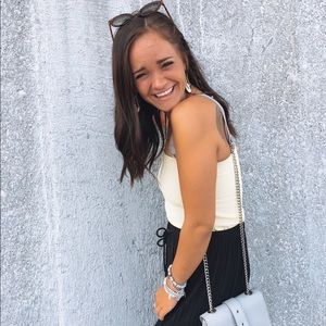 Meet your Posher, Annalesia